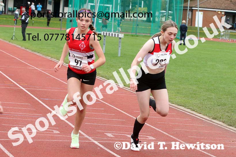 200 metres, NECAA Open Meeting, Morpeth, Sunday, October 18th. David T. Hewitson/Sports for All Pics